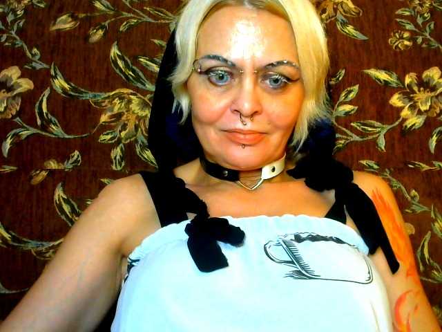 GardenerofIllusions's BongaCams show and profile