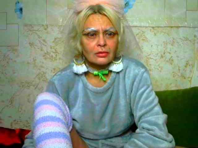 GardenerofIllusi... Live Webcam on BongaCams