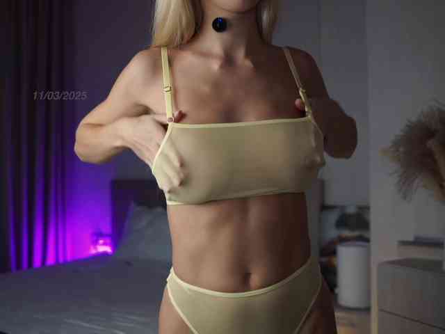 Lovely-Olivia webcam