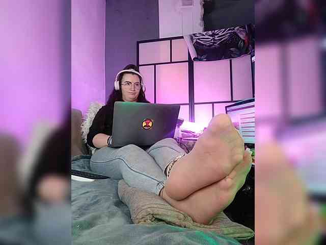 monikanylon webcam