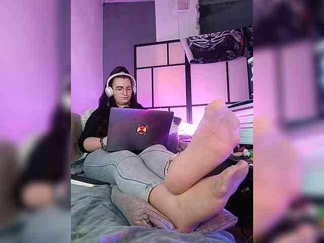 monikanylon webcam