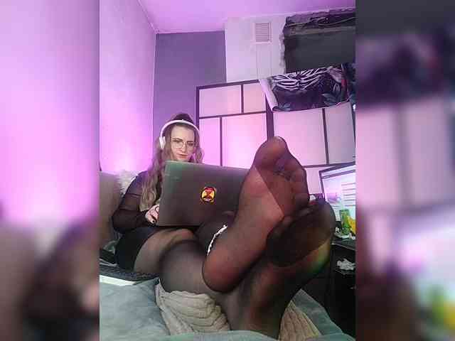 monikanylon webcam