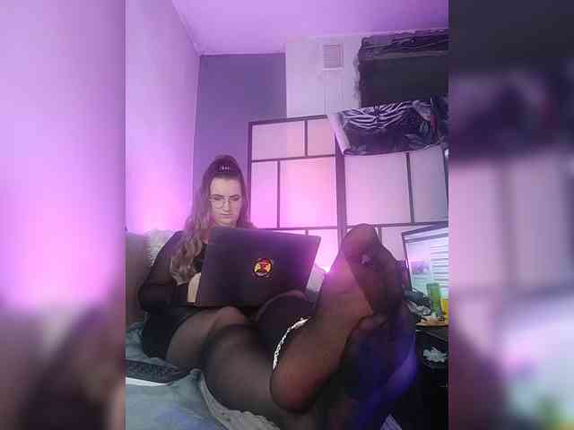 monikanylon webcam