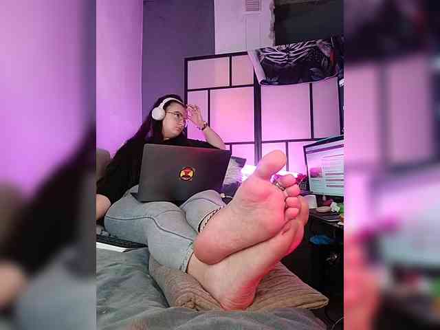 monikanylon webcam
