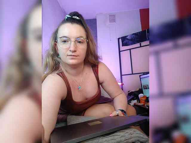 monikanylon webcam