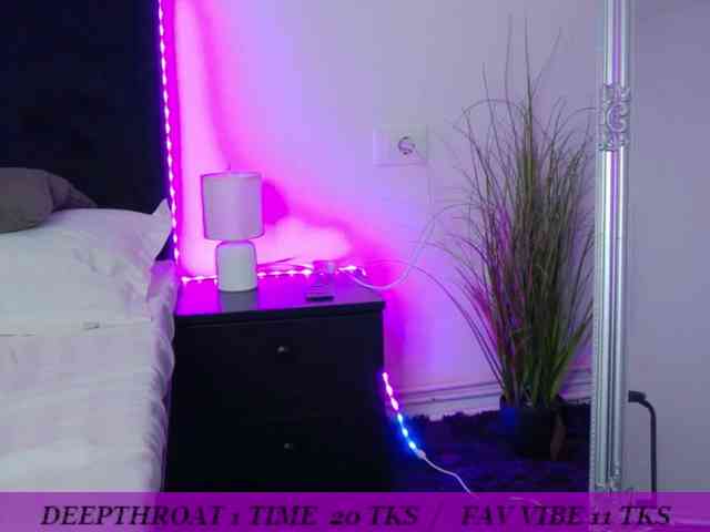 LexyXJames webcam