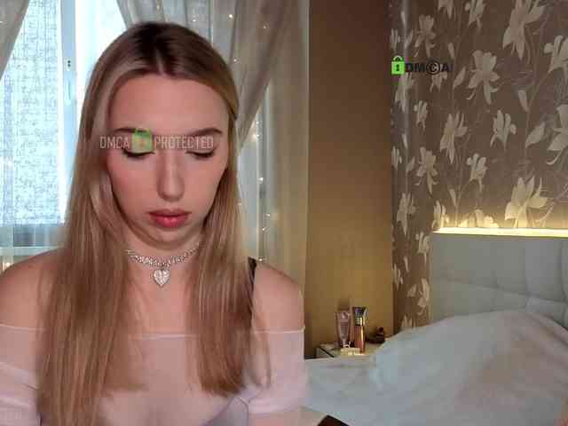 DreameLove webcam