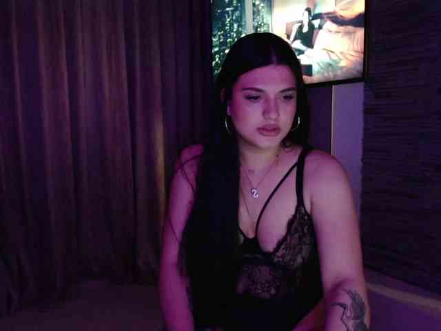 Kylie777 webcam