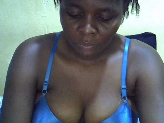 Queen-of-hearts's BongaCams show and profile