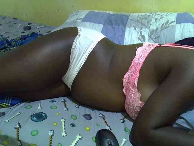 Queen-of-hearts webcam