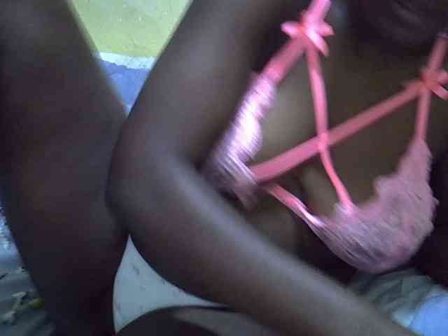 Queen-of-hearts webcam