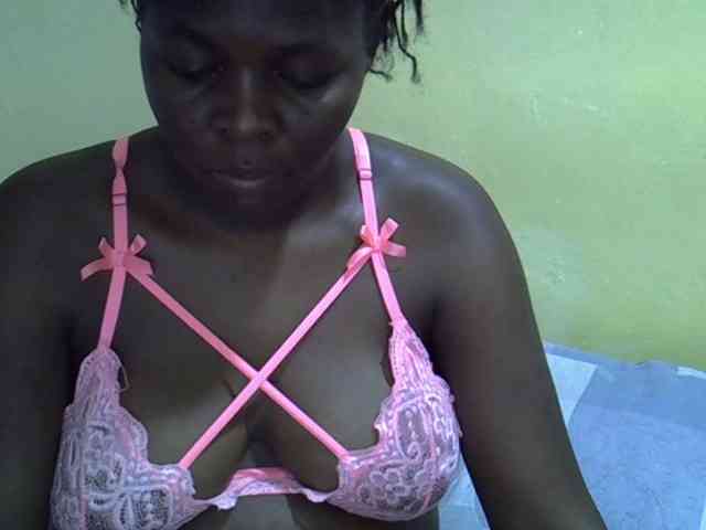 Queen-of-hearts webcam