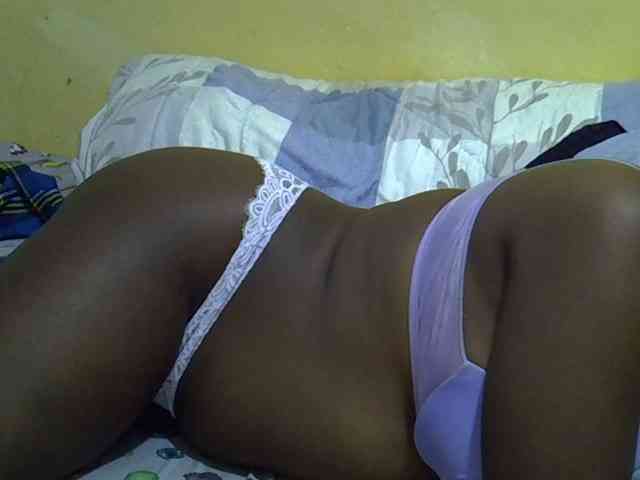 Queen-of-hearts webcam