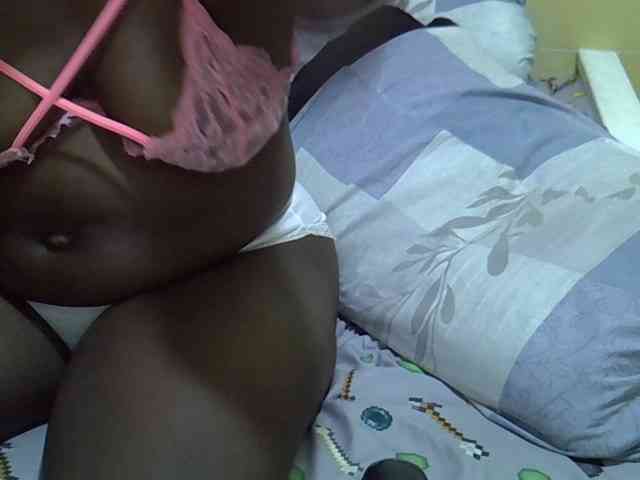 Queen-of-hearts webcam