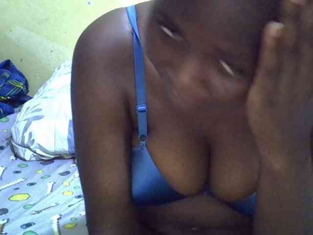 Queen-of-hearts webcam