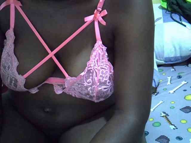 Queen-of-hearts webcam