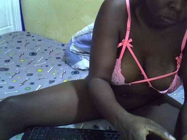 Queen-of-hearts webcam