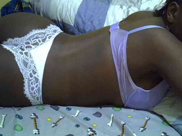 Queen-of-hearts webcam