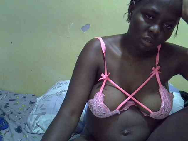 Queen-of-hearts webcam