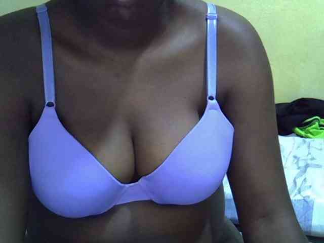 Queen-of-hearts webcam