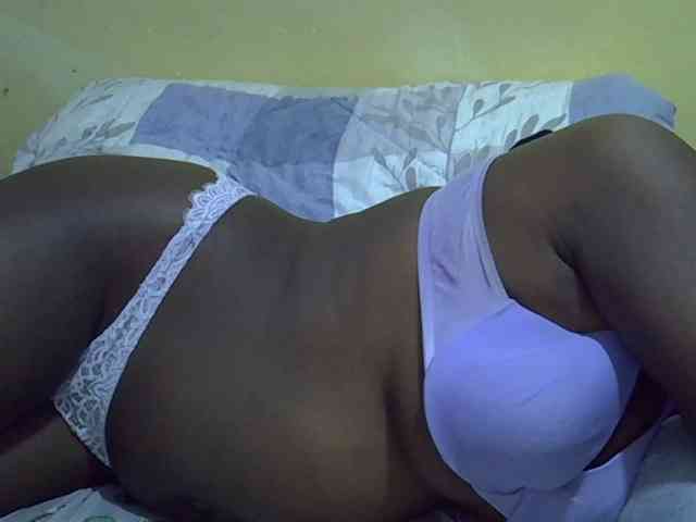 Queen-of-hearts webcam