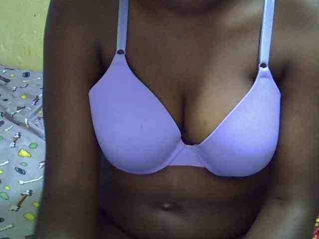 Queen-of-hearts webcam