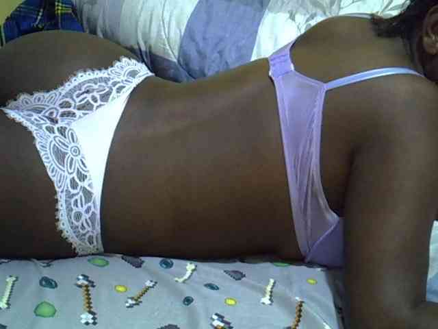 Queen-of-hearts webcam