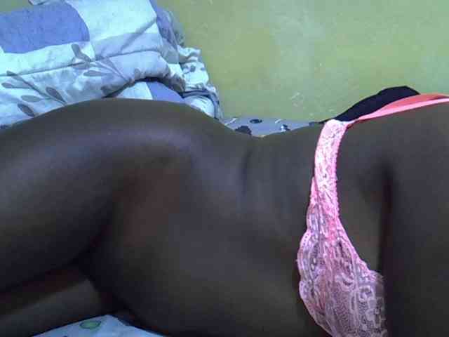 Queen-of-hearts webcam