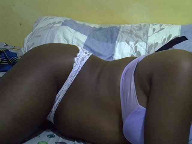 Queen-of-hearts webcam