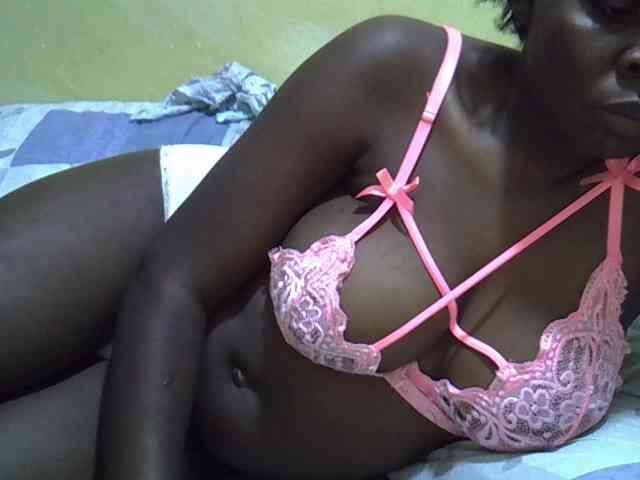 Queen-of-hearts webcam