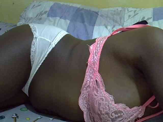 Queen-of-hearts webcam