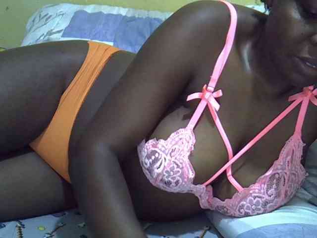 Queen-of-hearts webcam