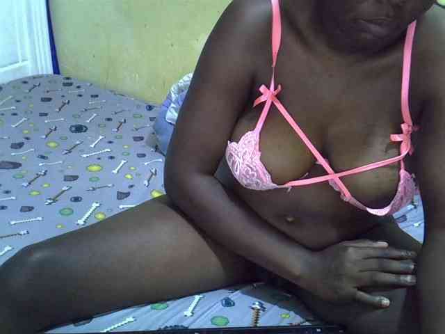 Queen-of-hearts webcam