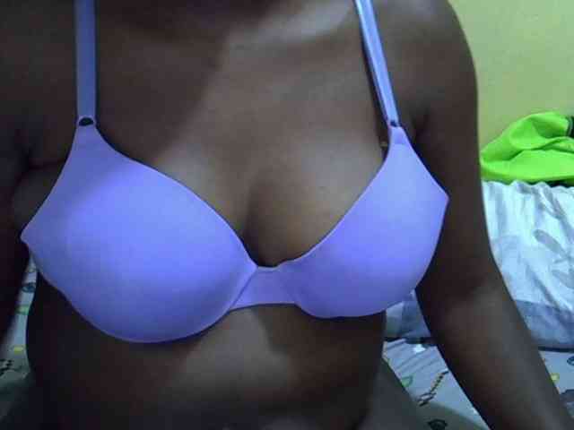 Queen-of-hearts webcam