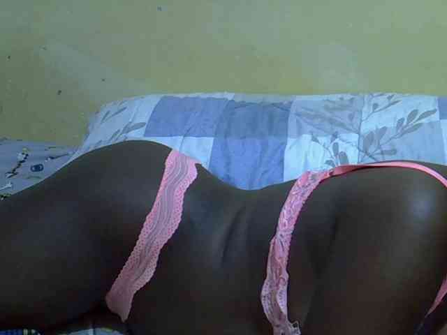 Queen-of-hearts webcam