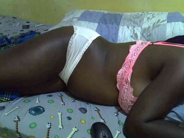 Queen-of-hearts webcam