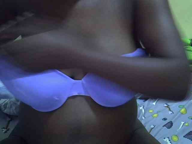 Queen-of-hearts webcam