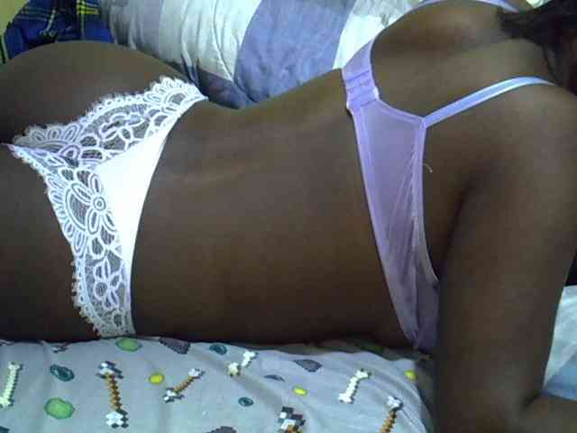 Queen-of-hearts webcam