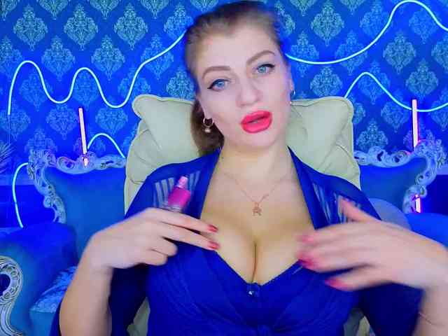 LuckyRita webcam