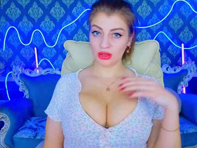 LuckyRita webcam