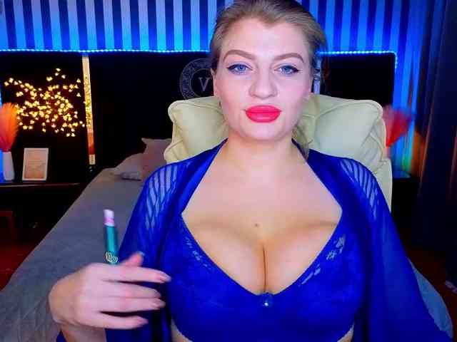 LuckyRita webcam