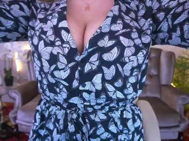 LuckyRita webcam