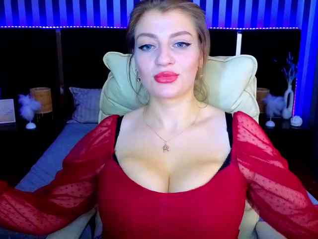 LuckyRita webcam