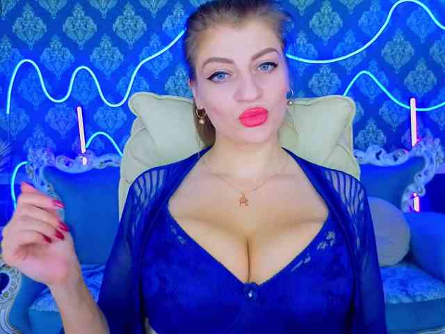 LuckyRita webcam