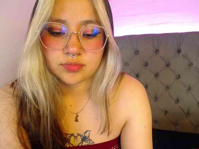 Aliiceyong webcam
