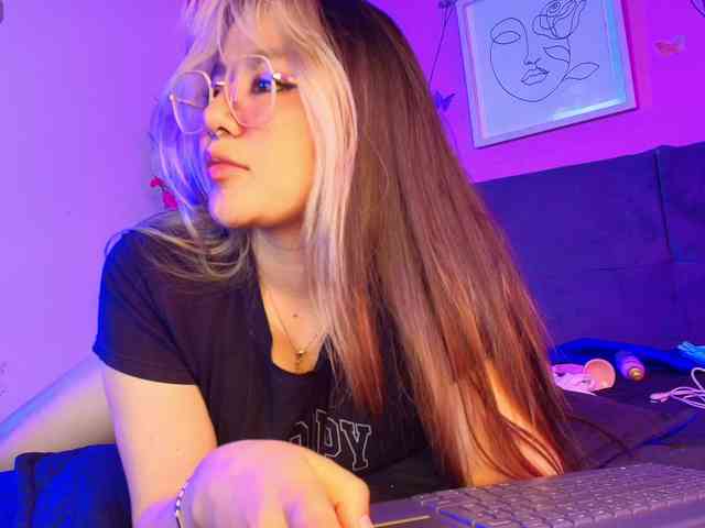 Aliiceyong webcam