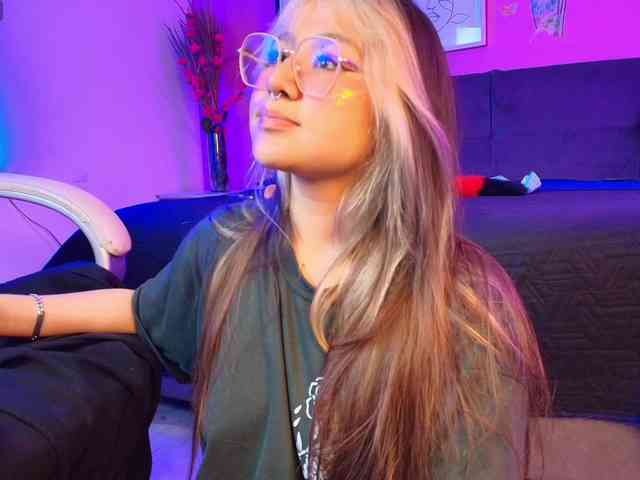 Aliiceyong webcam