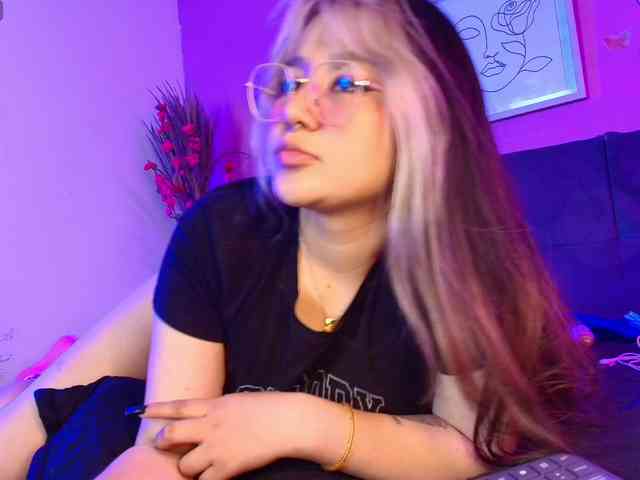 Aliiceyong webcam