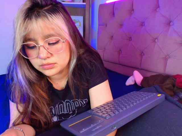 Aliiceyong webcam