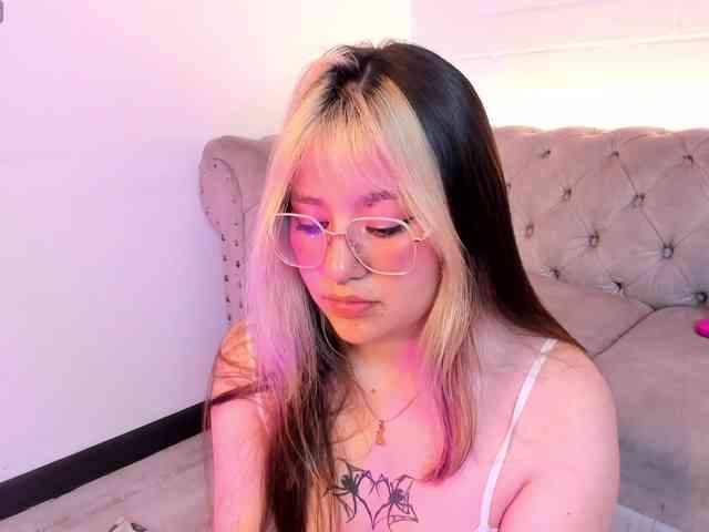 Aliiceyong webcam